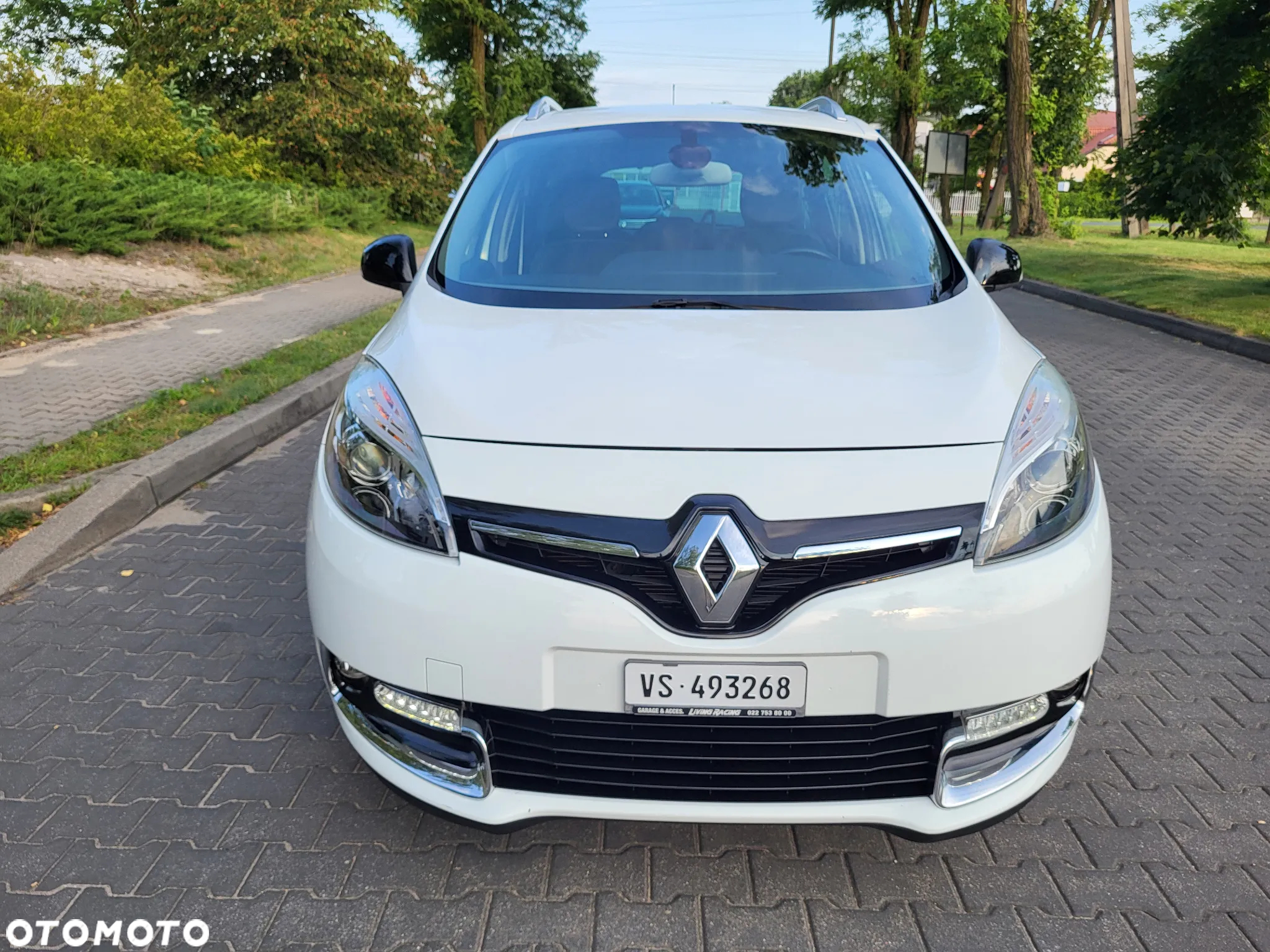 Renault Scenic 2.0 16V 140 CVT Dynamique - 9