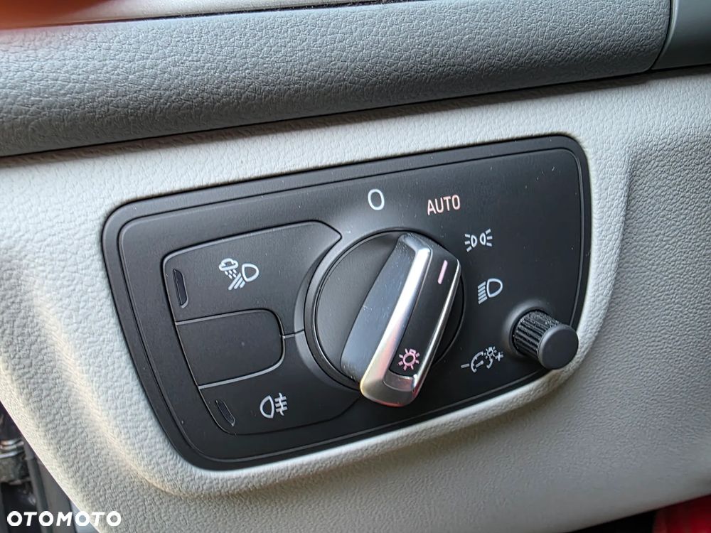 Audi A6 Avant 2.0 TDI DPF multitronic sport selection - 12