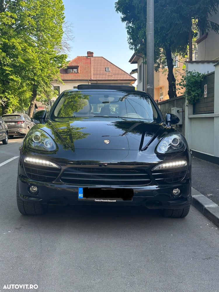 Porsche Cayenne - 1