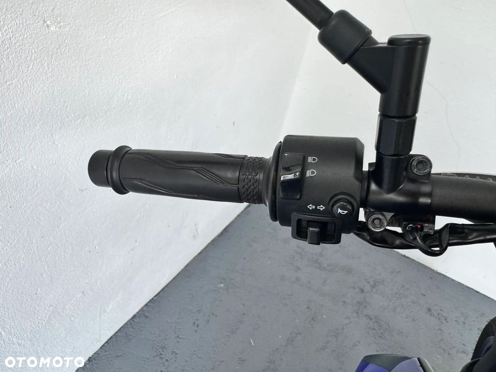 Yamaha MT - 21