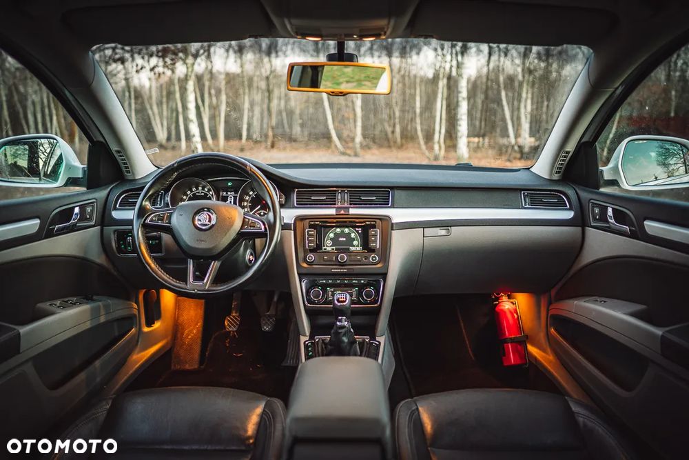 Skoda Superb 1.6 TDI Exclusive - 24