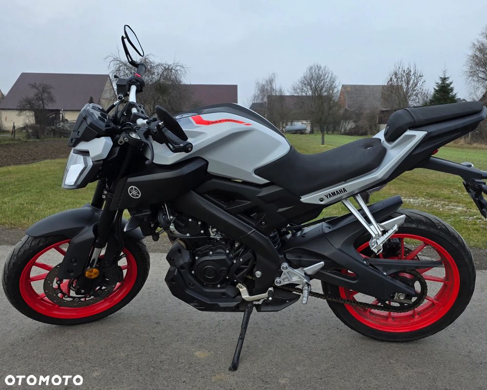Yamaha MT - 4
