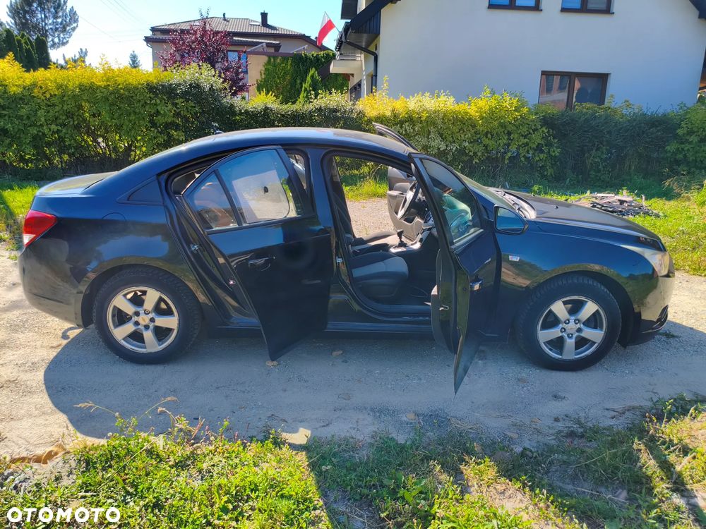 Chevrolet Cruze 1.6 - 6