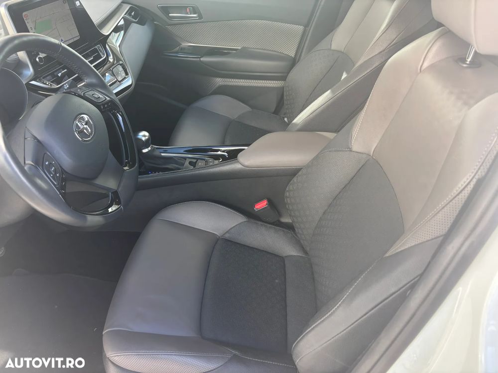 Toyota C-HR 2.0 HSD 184 CP 4x2 CVT C-lassy bi-tone - 13