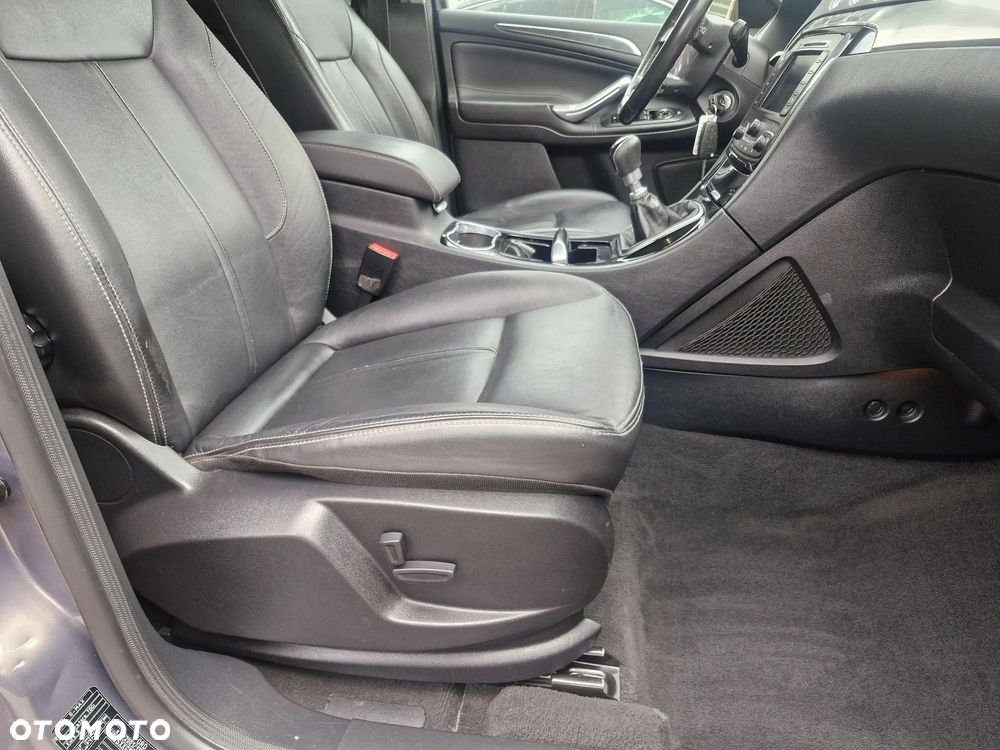 Ford S-Max - 25