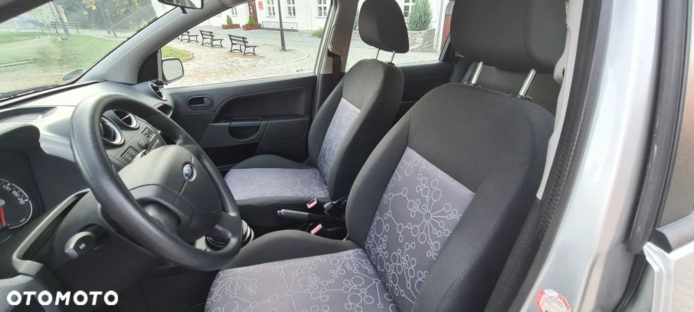 Ford Fiesta 1.4 Style - 19