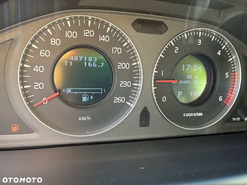 Volvo XC 70 D5 AWD Momentum - 19