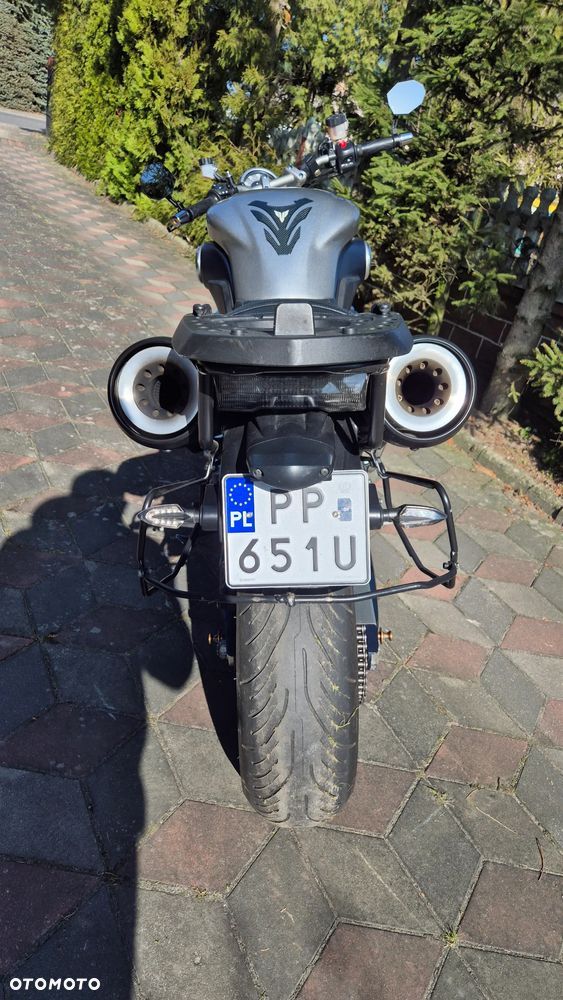 Yamaha MT - 13