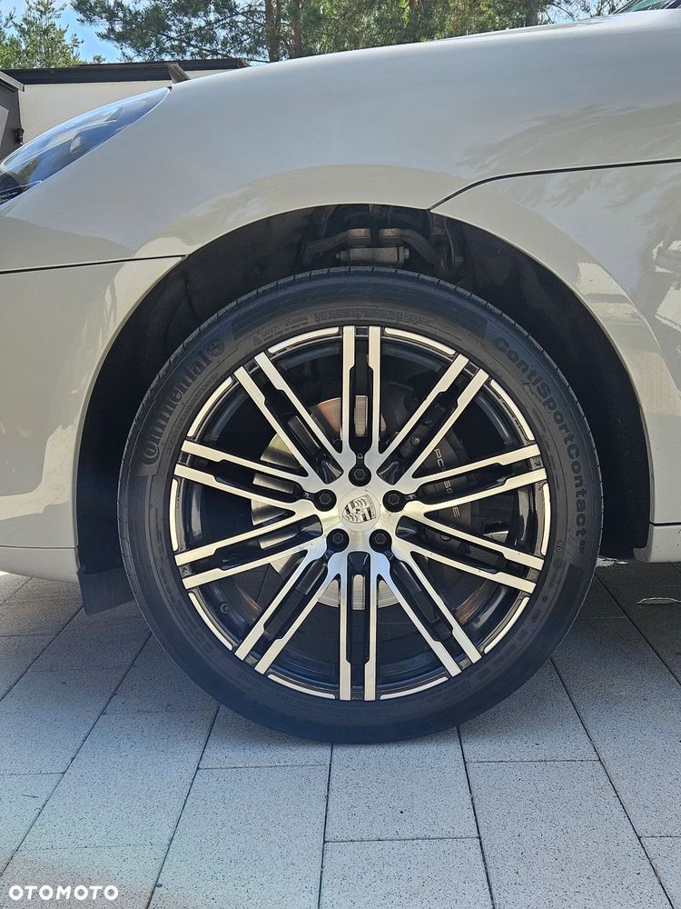 Porsche Macan - 16