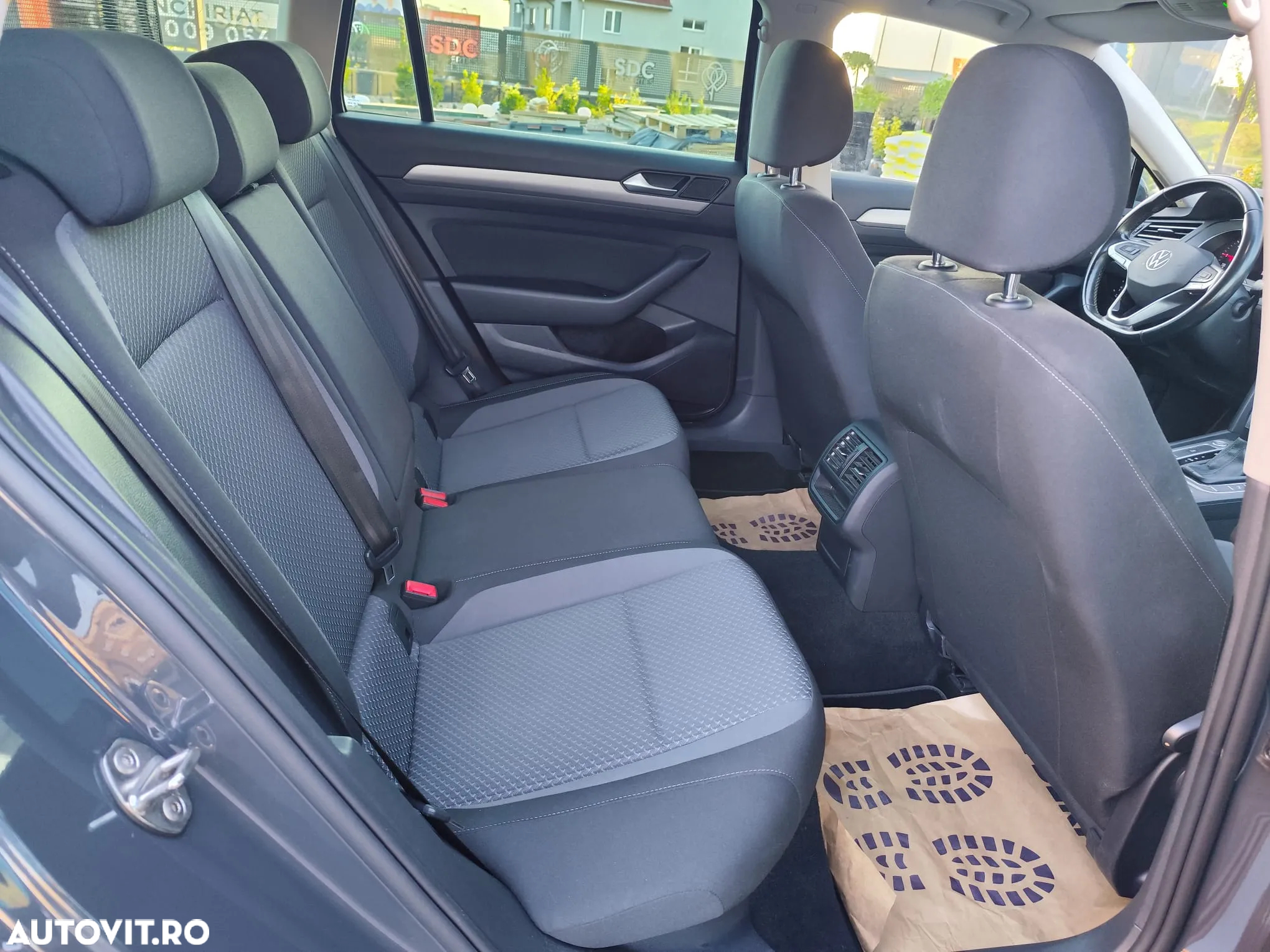 Volkswagen Passat Variant 2.0 TDI DSG Comfortline - 31
