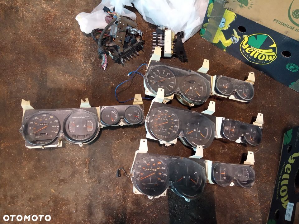 DODGE RAM VAN B150 B250 B350 71-93 zegary licznik SPEEDOMETER predkosciomierz 3.7 5.2 5.9 v6 v8 odometer W150 W250 W350 D150 D250 D350 PICKUP PLYMOUTH PB150 PB250 PB350 PB100 PB200 B100 B200 B300 - 2