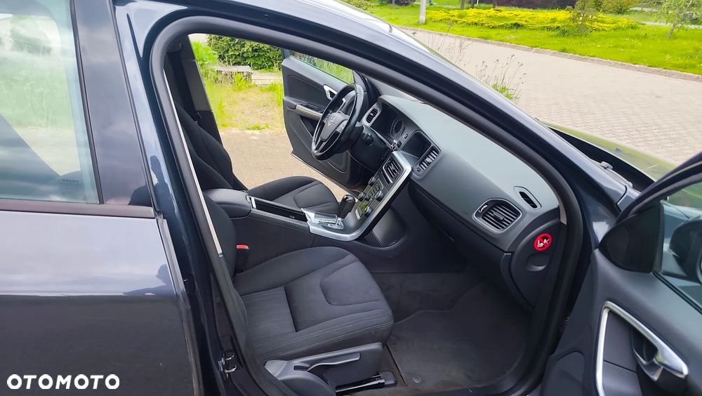 Volvo S60 D3 Geartronic Summum - 23