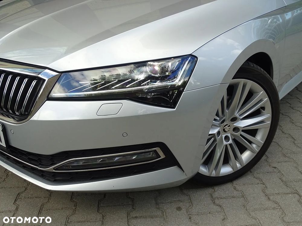 Skoda Superb 2.0 TDI SCR Style DSG - 22