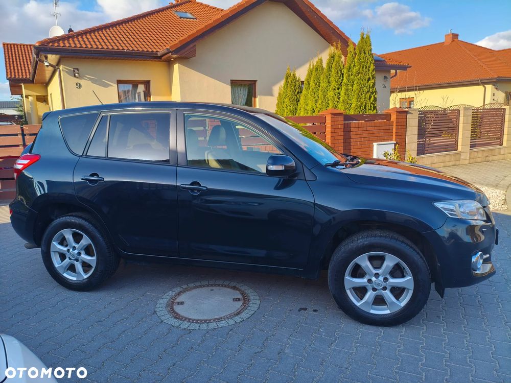 Toyota RAV4 - 5