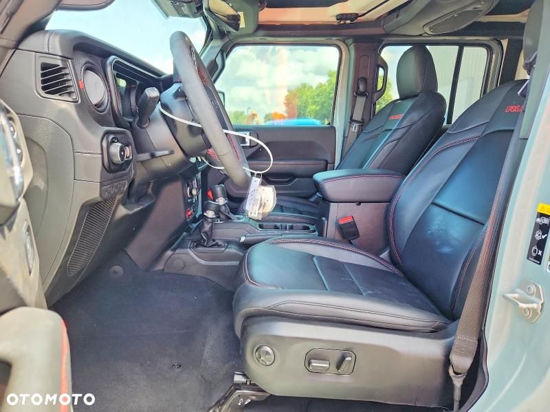 Jeep Wrangler - 5