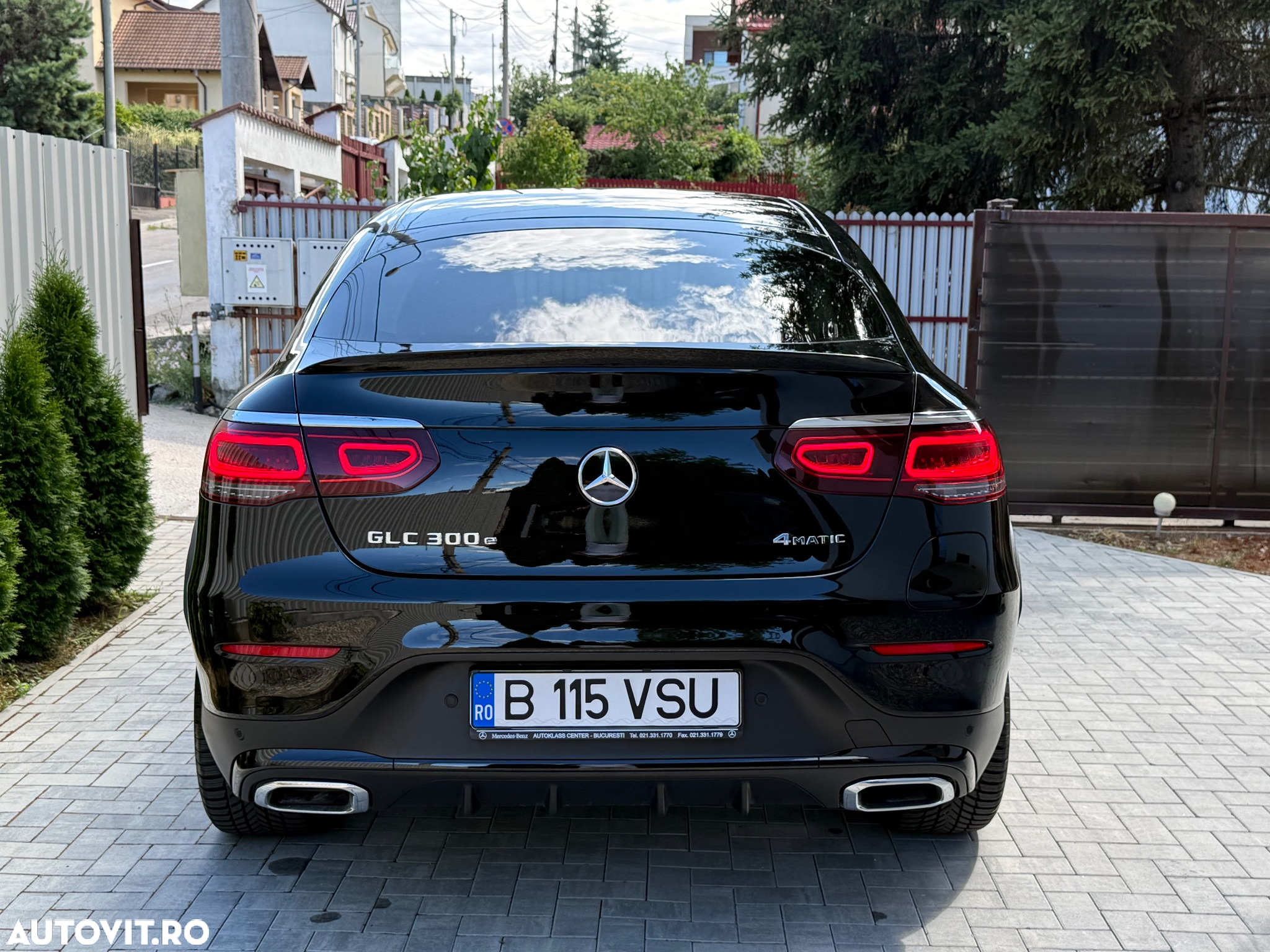 Mercedes-Benz GLC Coupe 300 e 4Matic 9G-TRONIC AMG Line - 9