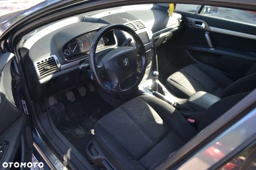 Peugeot 407 - 8