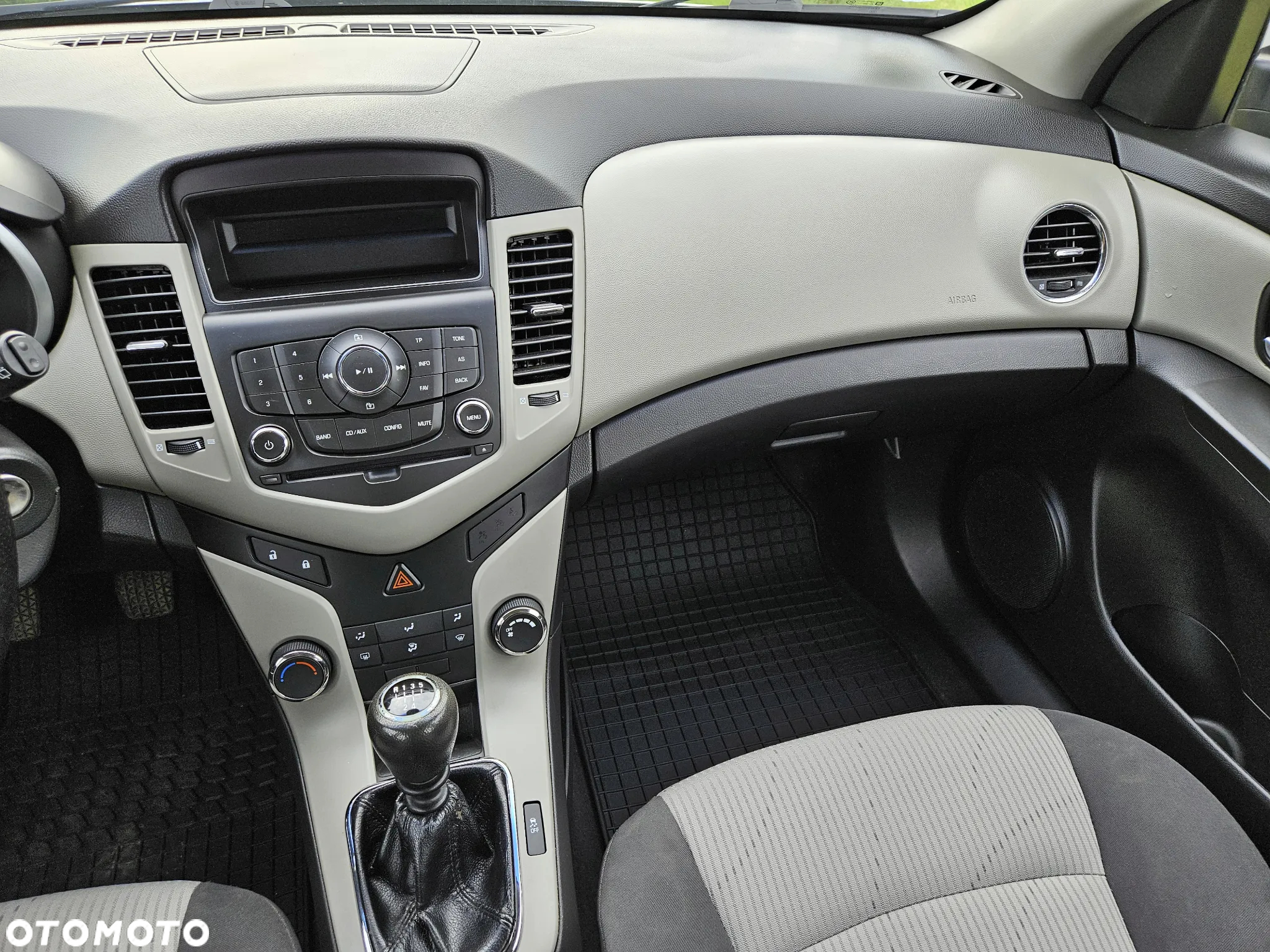 Chevrolet Cruze - 18