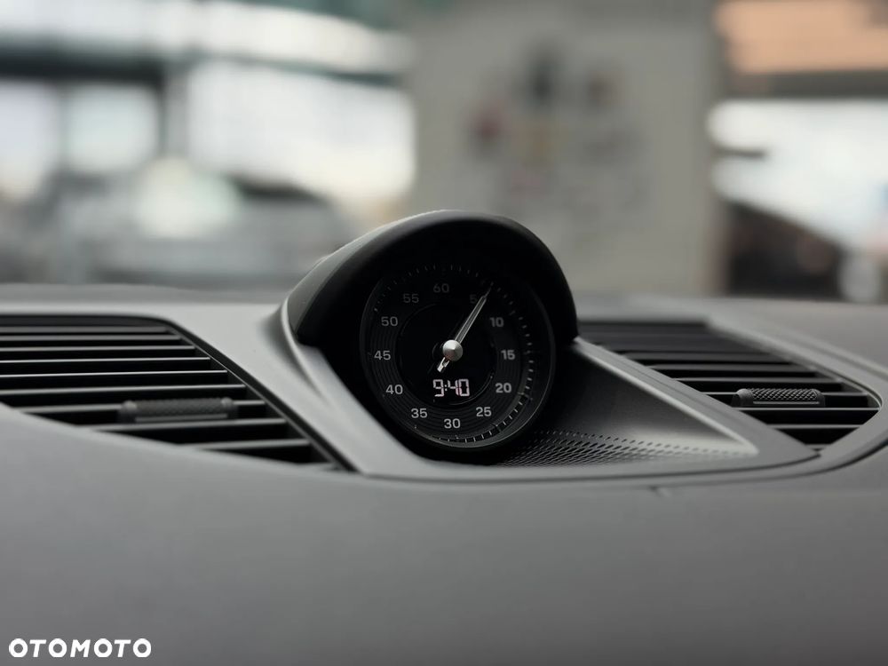 Porsche Panamera - 24