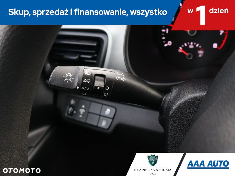 Kia Stonic - 17