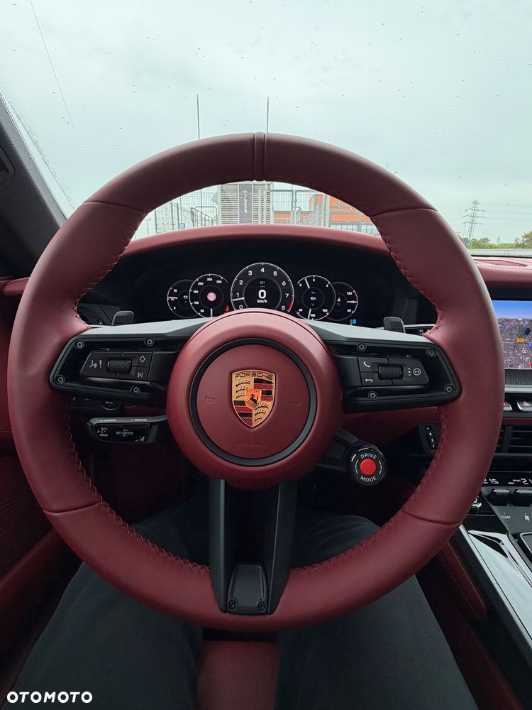 Porsche 911 - 16