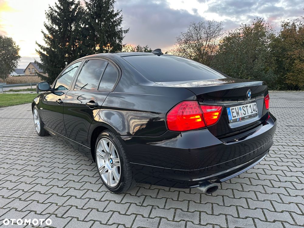 BMW Seria 3 320i Edition Exclusive - 4