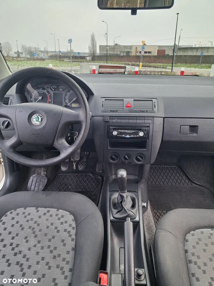 Skoda Fabia 1.4 16V Active - 6