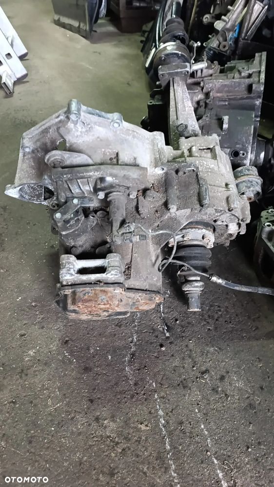 VW T4 2.5 TDI 88 KM 65 KW SKRZYNIA BIEGÓW DUJ EWB - 2