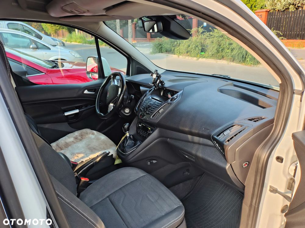 Ford Tourneo Connect 1.5 TDCi Titanium - 9