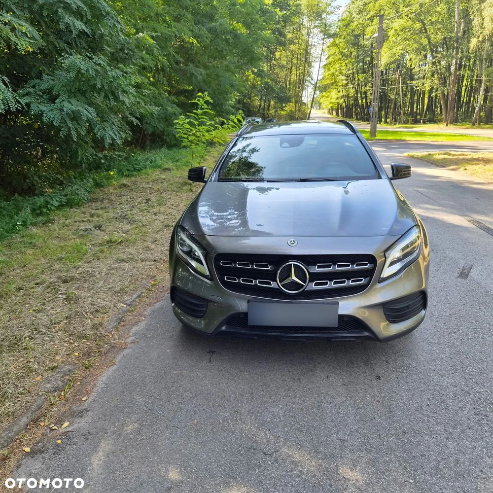 Mercedes-Benz GLA 220 4-Matic - 4