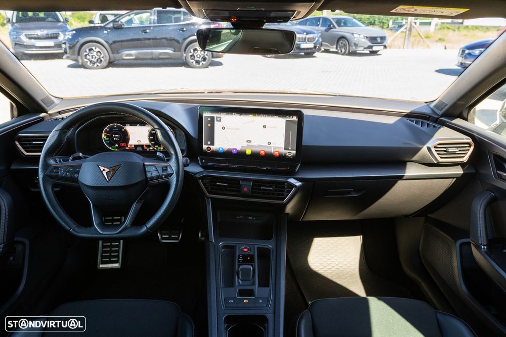 Cupra Leon 1.4 e-Hybrid MID DSG - 18
