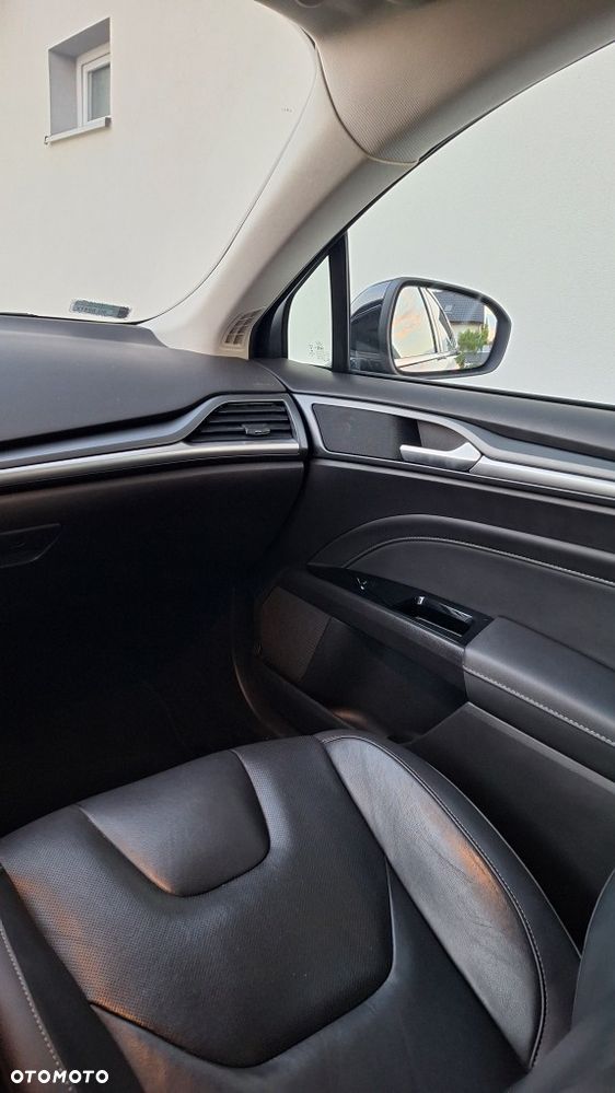Ford Mondeo 2.0 TDCi Titanium PowerShift - 12