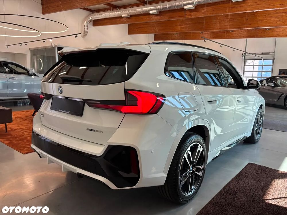 BMW X1 sDrive20i mHEV - 6
