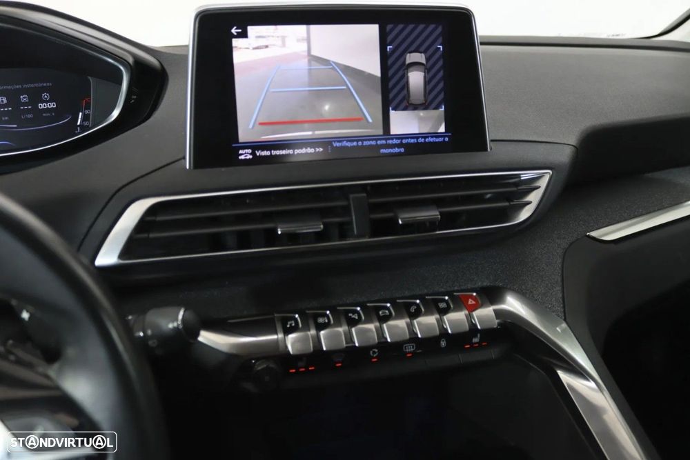 Peugeot 3008 — fotografia 13