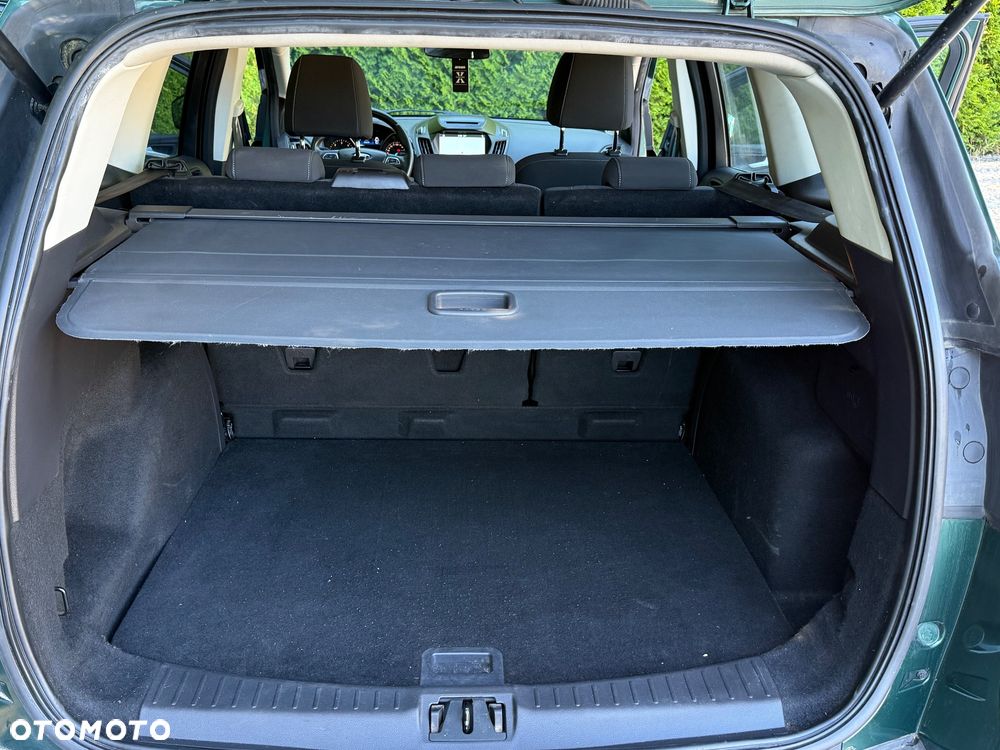 Ford Kuga - 10