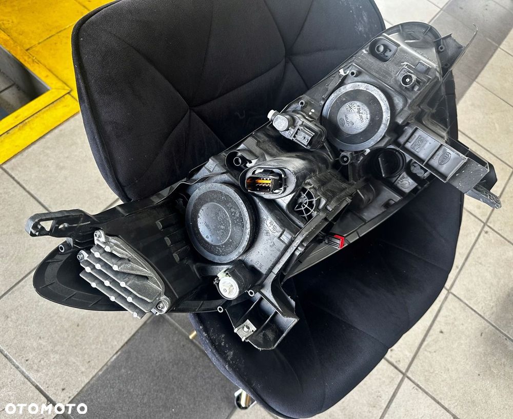 RENAULT KADJAR REFLEKTOR LEWY SOCZEWKA LED LAMPA LEWA 260602051R - 11