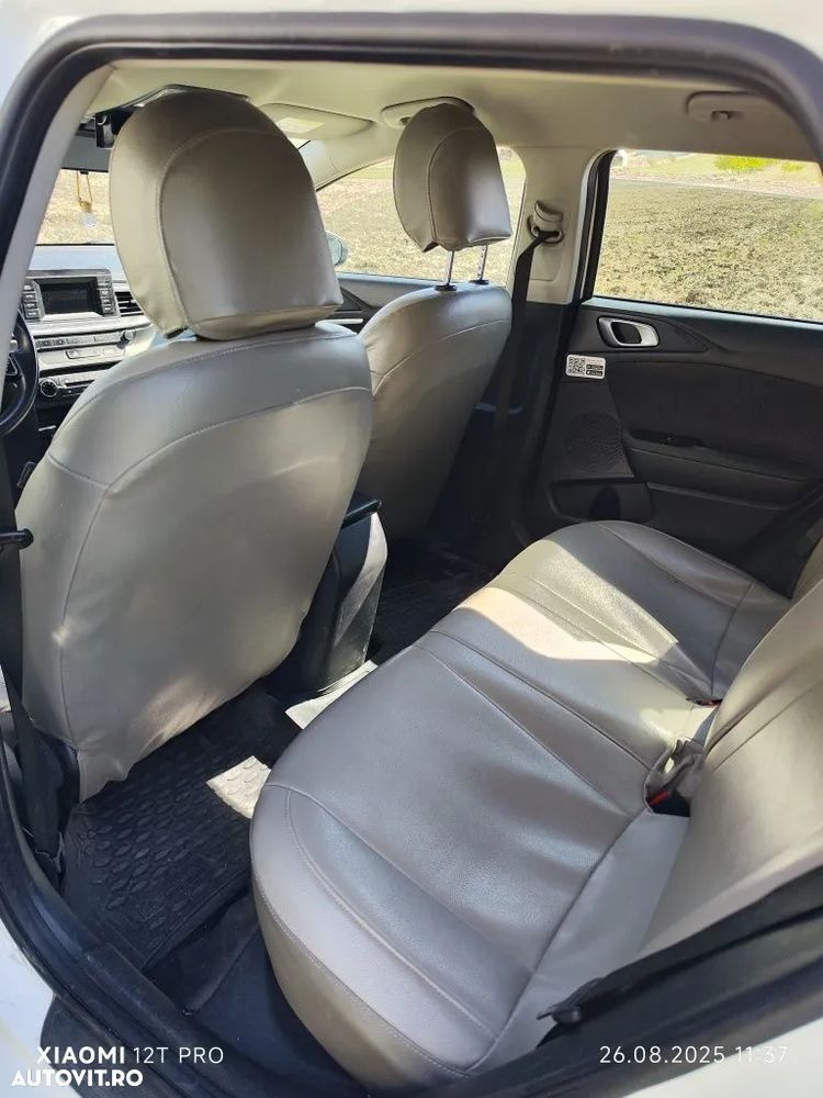 Kia Ceed - 6