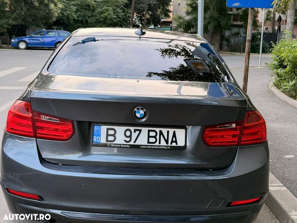 BMW Seria 3 318d Aut. Sport Line - 2