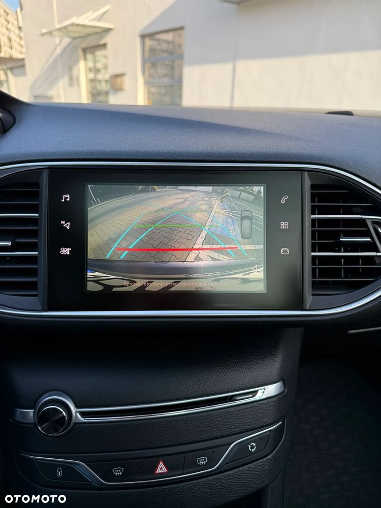 Peugeot 308 BlueHDi FAP 150 EAT6 Stop & Start Allure - 21