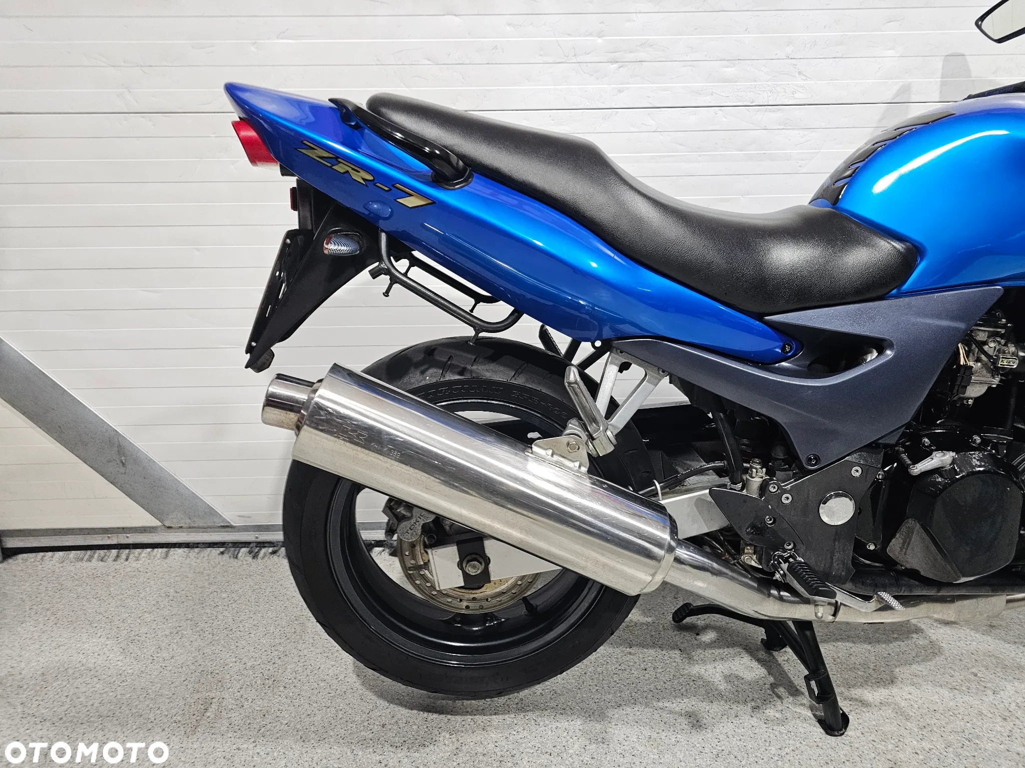 Kawasaki ZR - 8