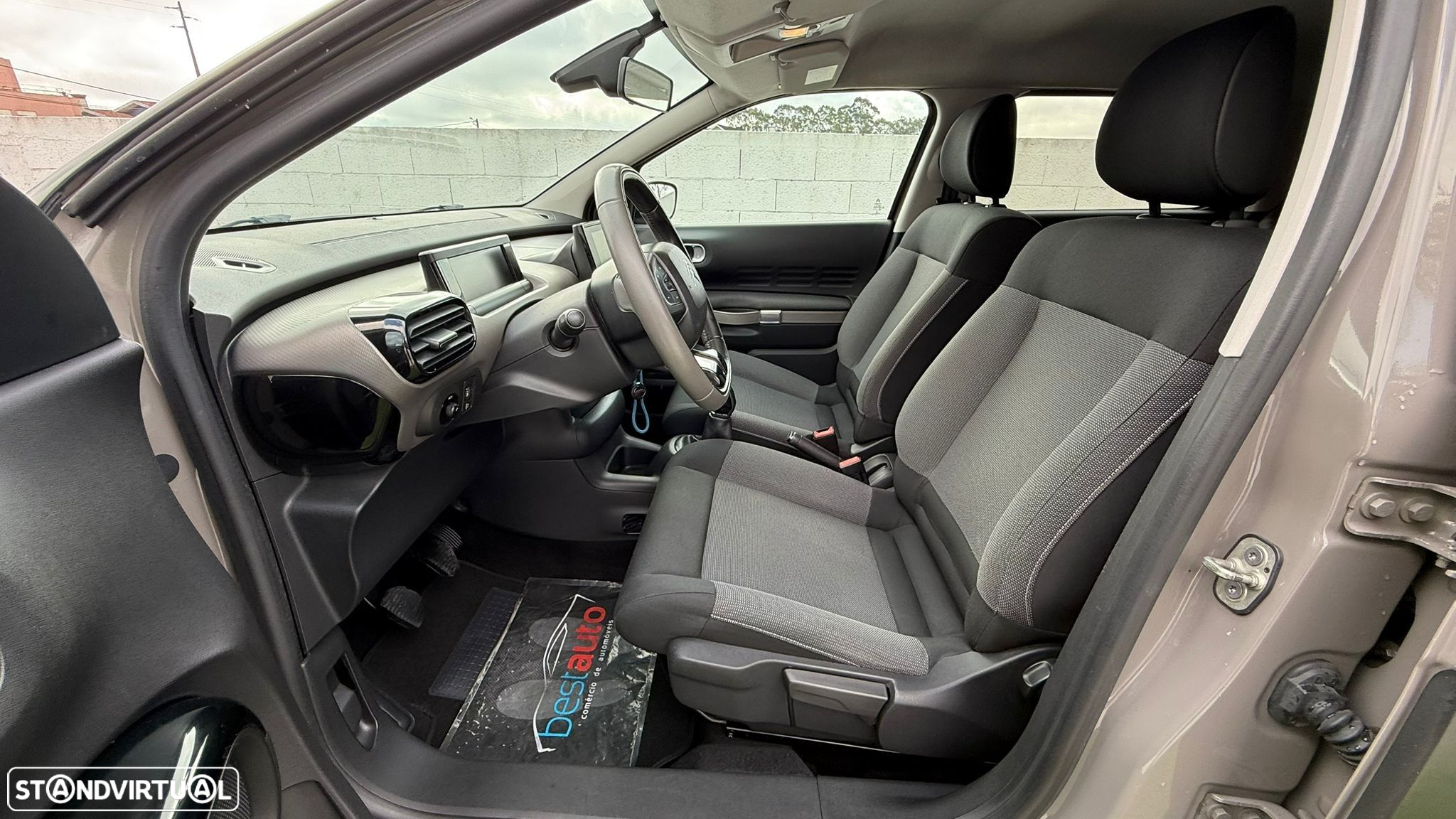 Citroën C4 Cactus 1.2 PureTech Shine - 15