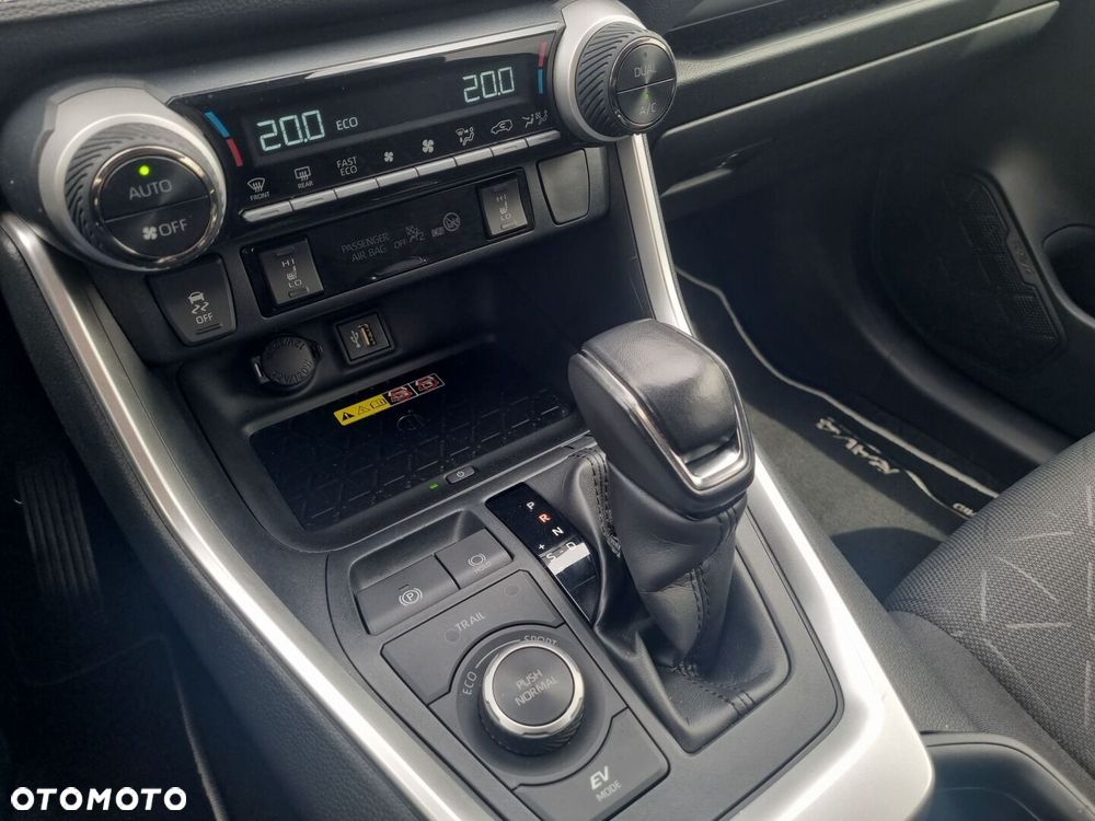 Toyota RAV4 - 21