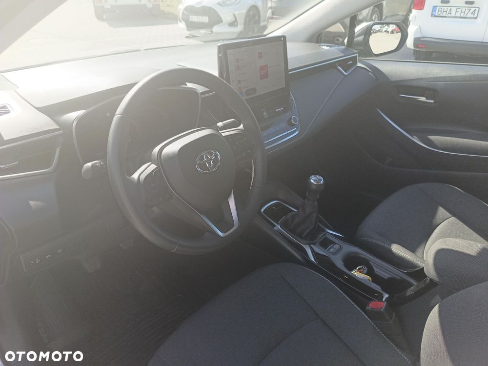 Toyota Corolla - 10
