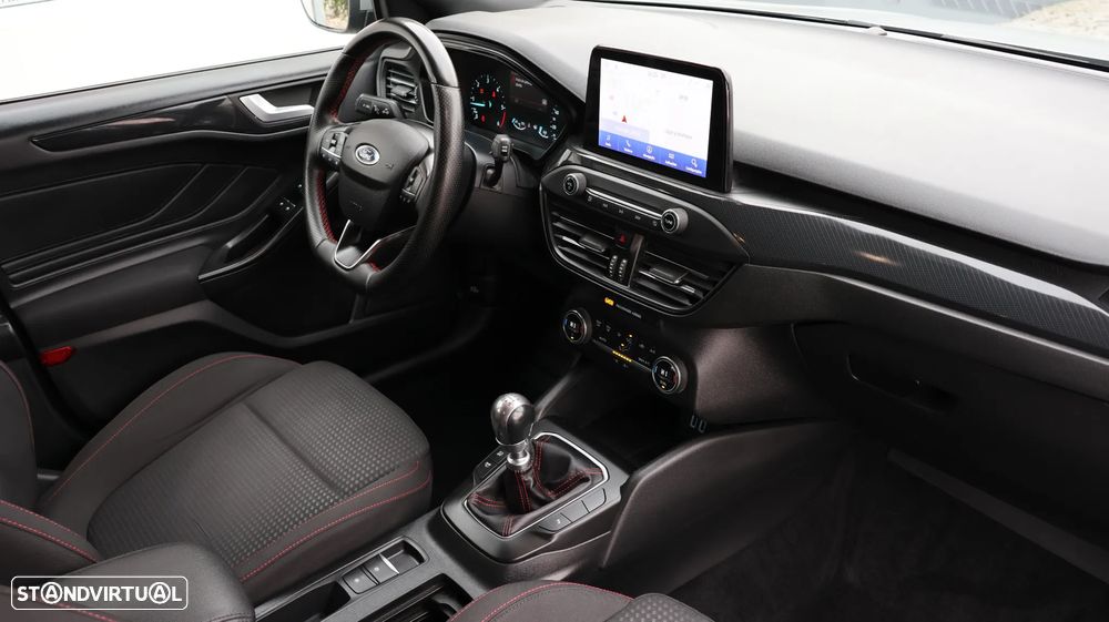 Ford Focus SW 1.5 TDCi EcoBlue ST-Line - 18