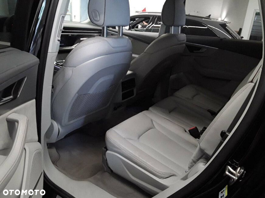 Audi Q7 - 9