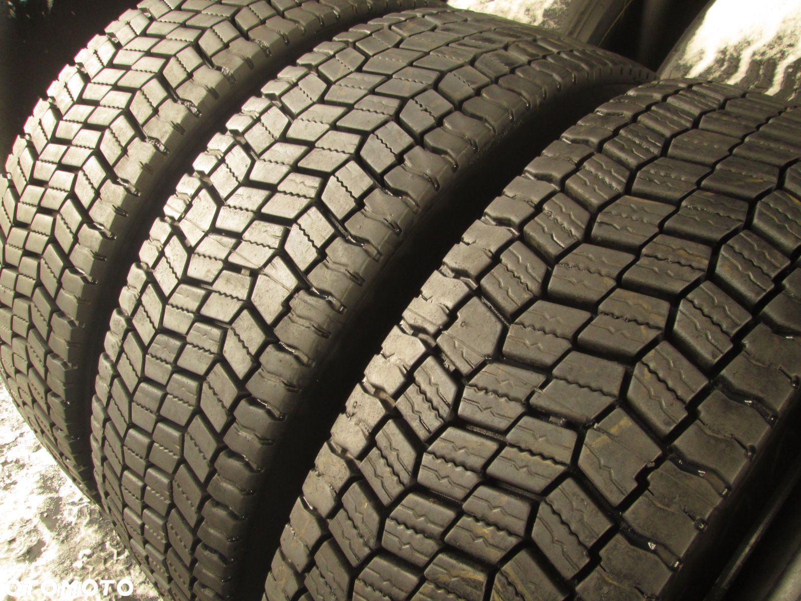 Opony 315/70R 22.5 Bieżnikowana WZÓR MICHELIN XW4S. Opony ciężarowe - 7