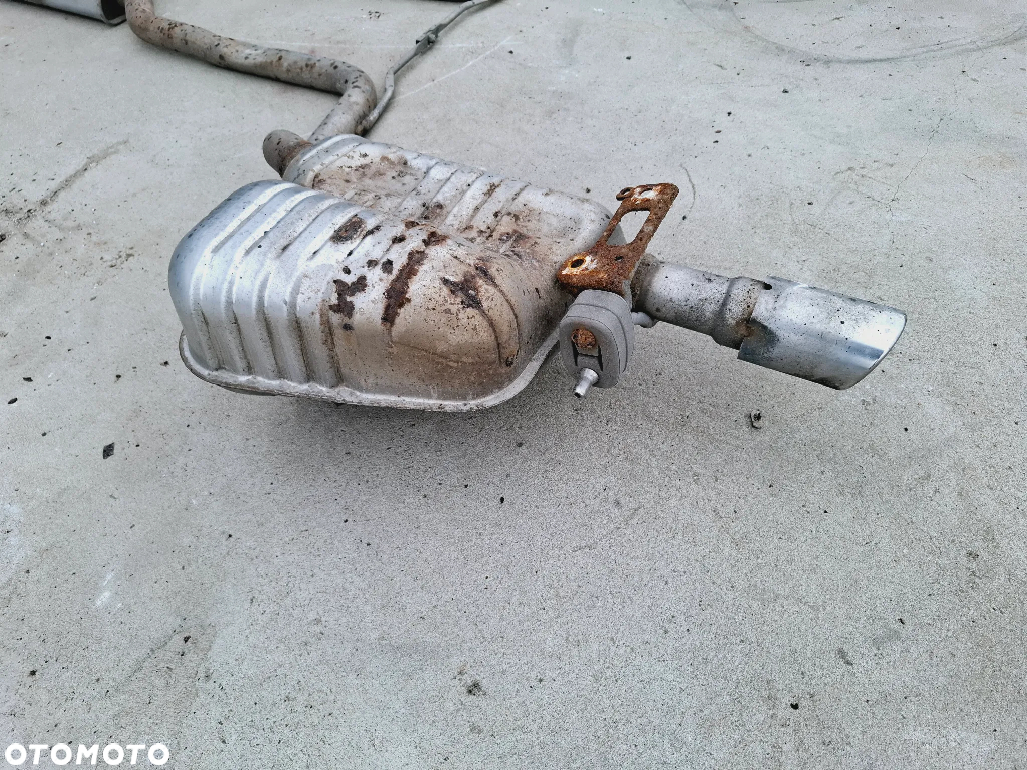Tłumik Tłumiki Rura Układ Wydechowy Wydechu 2.4 2.8 3.2 Audi A6 C6 - 8