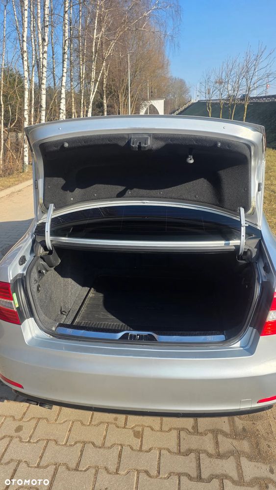 Skoda Superb 1.8 TSI Active DSG - 8