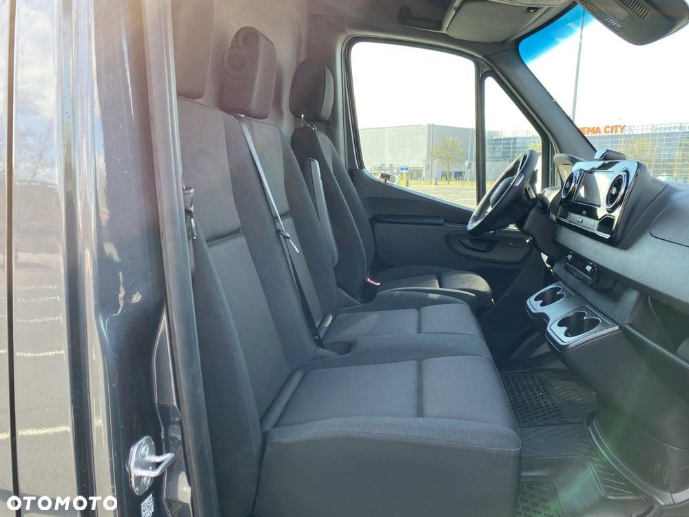 Mercedes-Benz Sprinter - 18