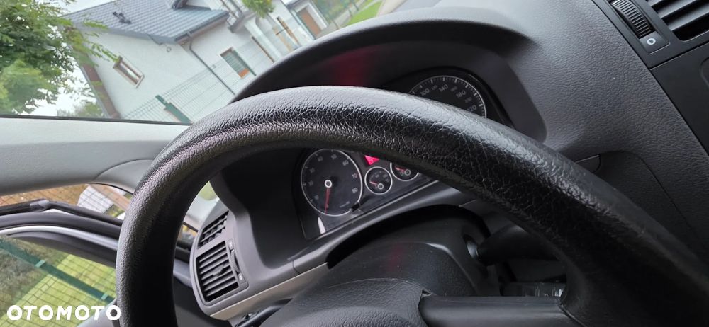 Volkswagen Touran 1.6 Trendline - 23